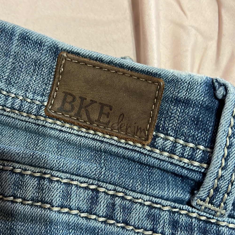 Jeans - Picture 2 of 3